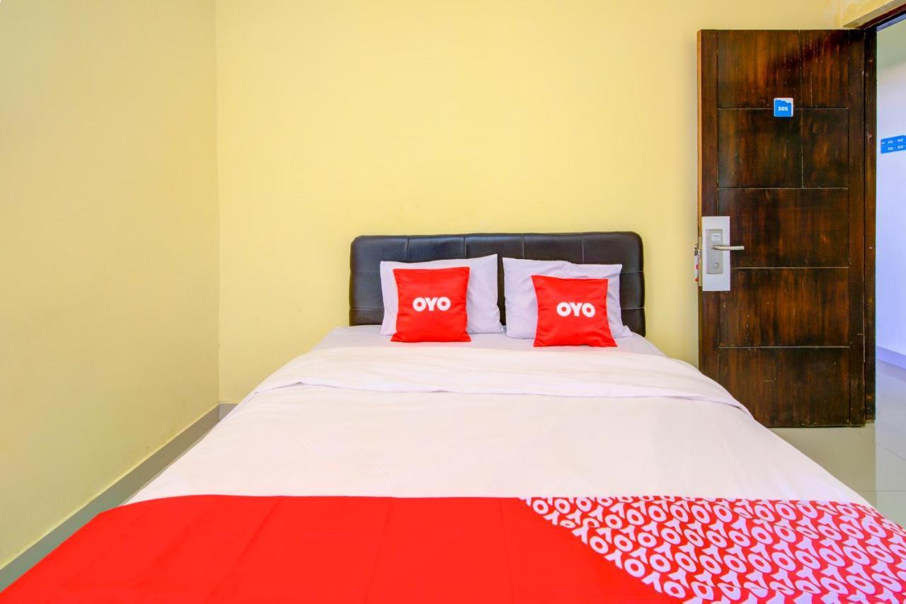 Oyo 3791 Hotel Kja Тегал Экстерьер фото